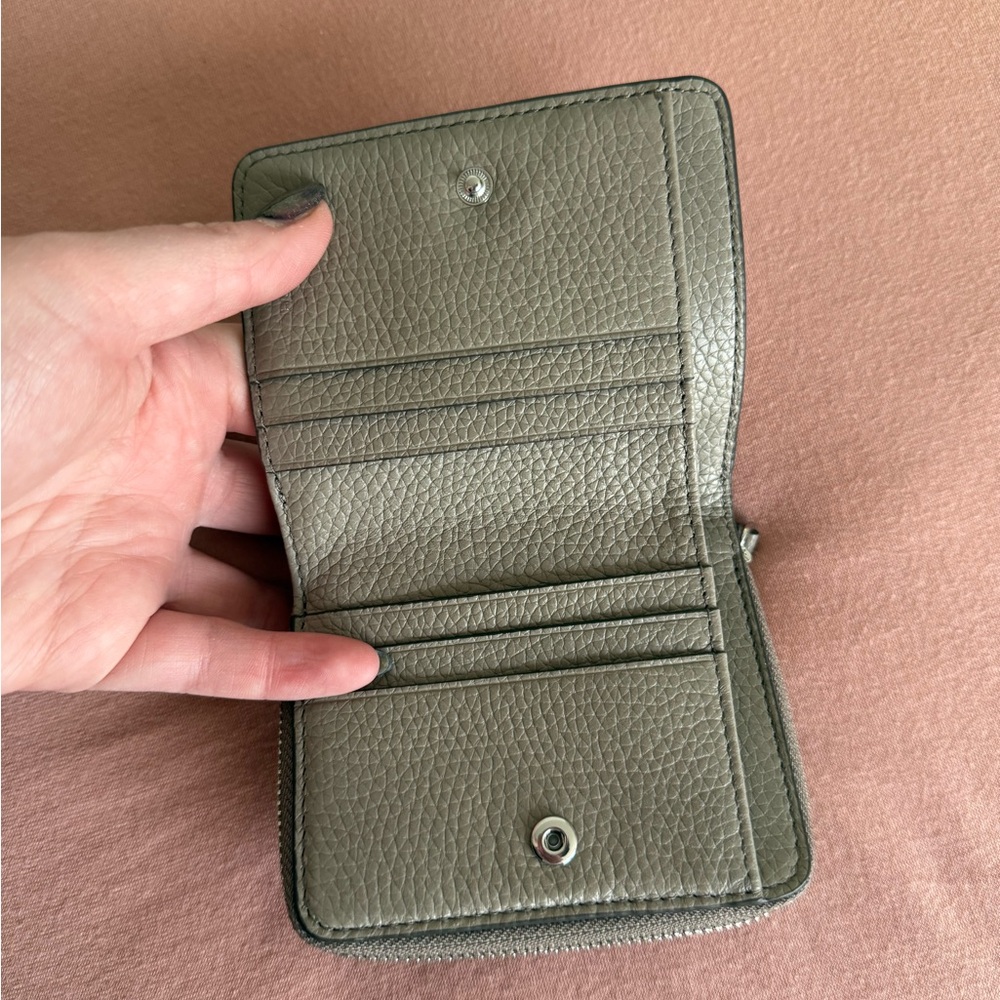 Tory Burch Pebble Gray Leather Wallet - Picture 2 of 4